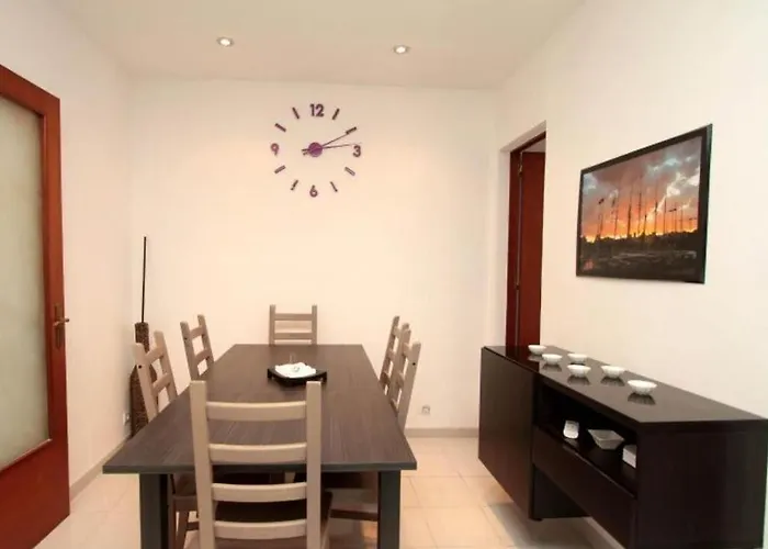 Modern Pad In A Great Old Barrio Appartamento