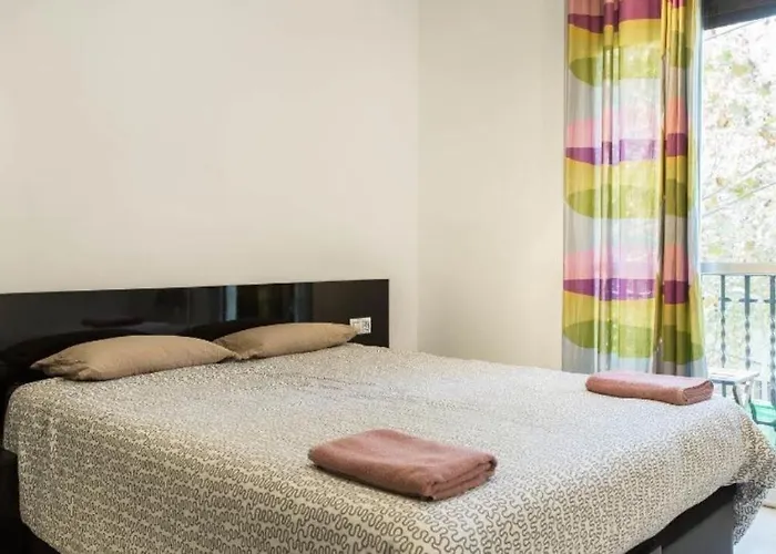 Modern Pad In A Great Old Barrio * Barcellona