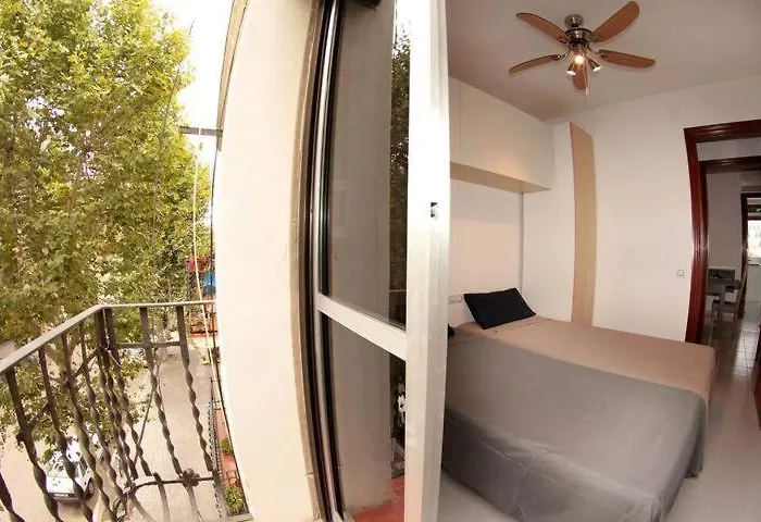Modern Pad In A Great Old Barrio * Barcellona