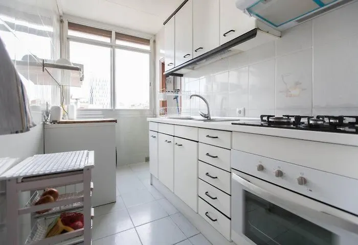 Modern Pad In A Great Old Barrio Appartamento Barcellona