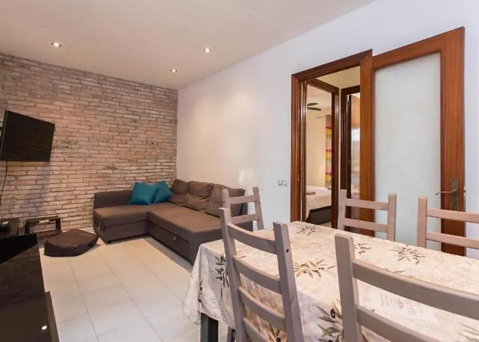 Modern Pad In A Great Old Barrio Appartamento Barcellona