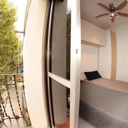 Modern Pad In A Great Old Barrio * 巴塞罗那